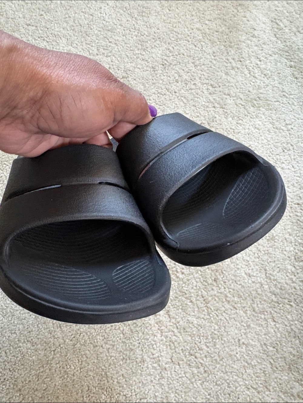 OOFOS Black Cushion Slide Sandals - Picture 9 of 12